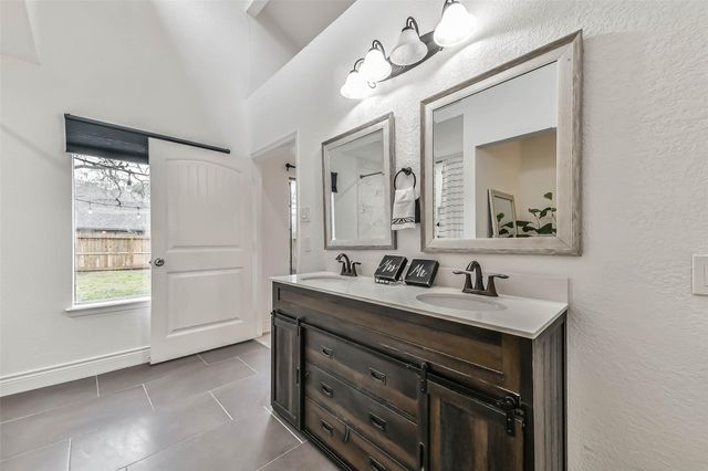 5403 Royal Parkway, Friendswood, TX 77546