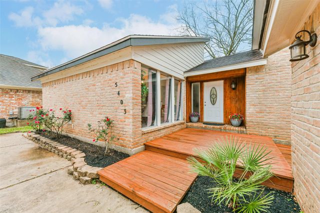 5403 Royal Parkway, Friendswood, TX 77546