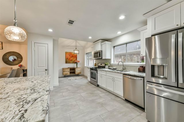 5403 Royal Parkway, Friendswood, TX 77546