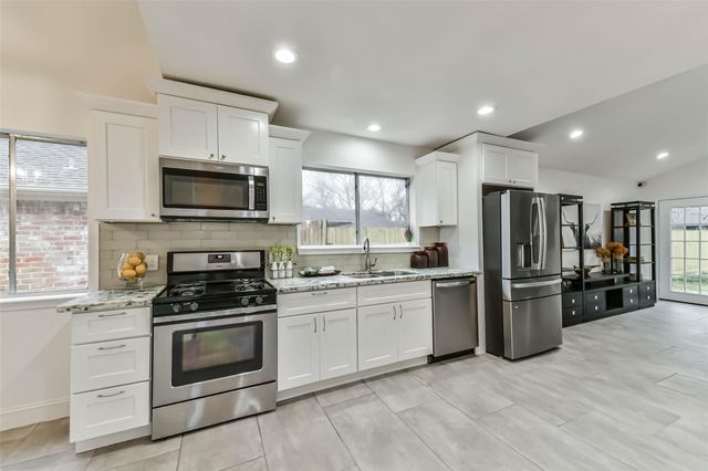 5403 Royal Parkway, Friendswood, TX 77546