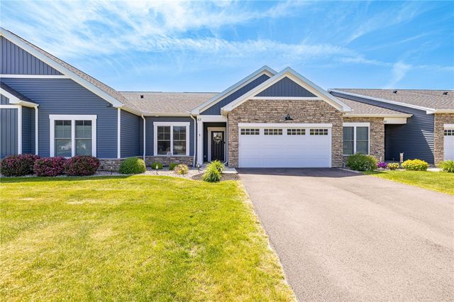 63 Autumn Leaf Trail, Webster, NY 14580
