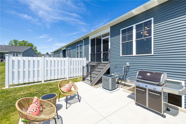 63 Autumn Leaf Trail, Webster, NY 14580