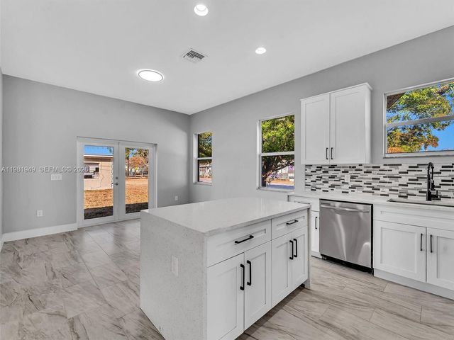 803 N 20th Street, Fort Pierce, FL 34950