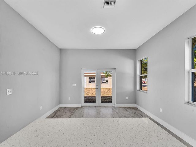 803 N 20th Street, Fort Pierce, FL 34950