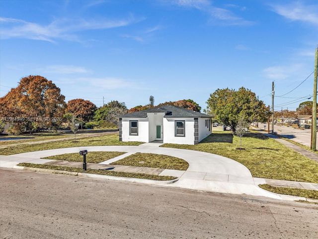 803 N 20th Street, Fort Pierce, FL 34950