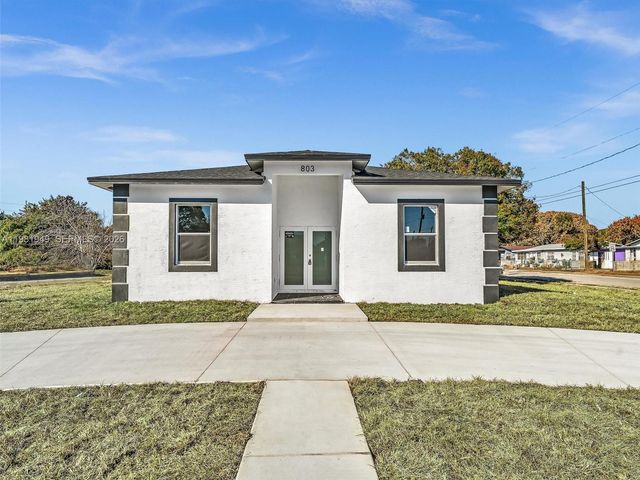 803 N 20th Street, Fort Pierce, FL 34950