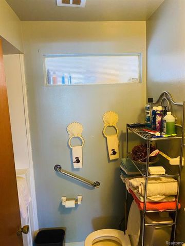 192 Gage Street, Pontiac, MI 48342