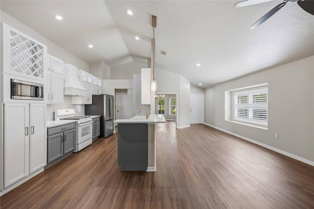 6446 BARBERRY COURT, Lakewood Ranch, FL 34202