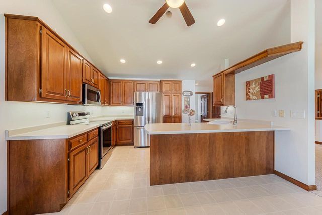 2276 LOST DAUPHIN ROAD, De Pere, WI 54115