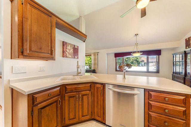 2276 LOST DAUPHIN ROAD, De Pere, WI 54115