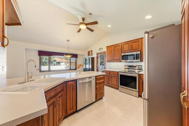 2276 LOST DAUPHIN ROAD, De Pere, WI 54115