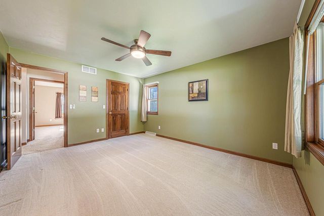 2276 LOST DAUPHIN ROAD, De Pere, WI 54115