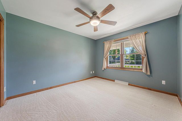 2276 LOST DAUPHIN ROAD, De Pere, WI 54115