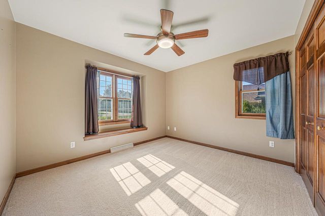 2276 LOST DAUPHIN ROAD, De Pere, WI 54115