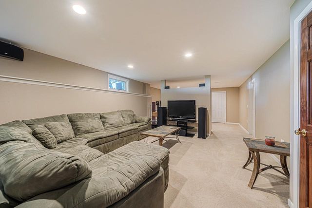 2276 LOST DAUPHIN ROAD, De Pere, WI 54115
