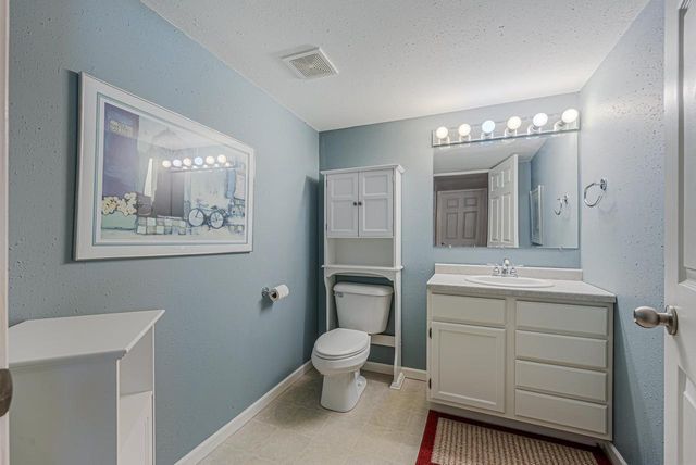 2276 LOST DAUPHIN ROAD, De Pere, WI 54115