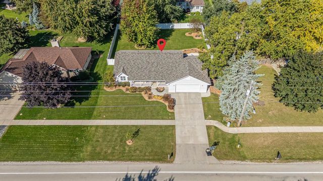 2276 LOST DAUPHIN ROAD, De Pere, WI 54115