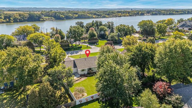 2276 LOST DAUPHIN ROAD, De Pere, WI 54115