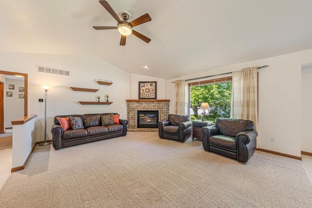 2276 LOST DAUPHIN ROAD, De Pere, WI 54115