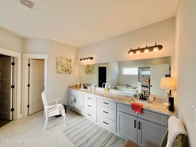 1411 S Clair Circle, Hernando, MS 38632