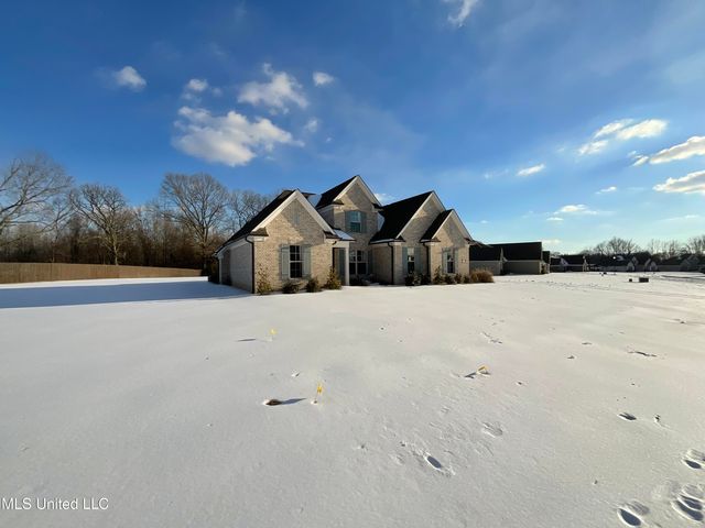 1411 S Clair Circle, Hernando, MS 38632