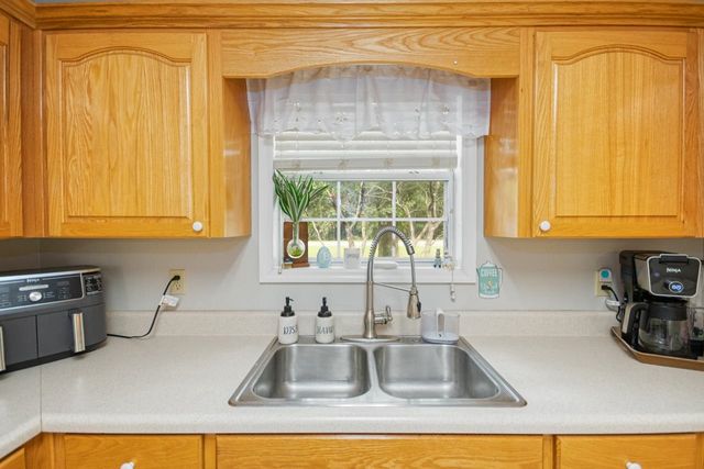 10733 NW Judy Drive, Bristol, FL 32321