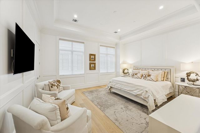 1335 Peden Street, Houston, TX 77006