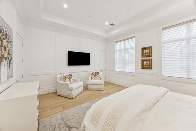 1335 Peden Street, Houston, TX 77006