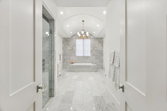1335 Peden Street, Houston, TX 77006