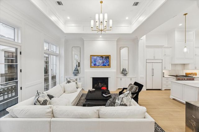 1335 Peden Street, Houston, TX 77006