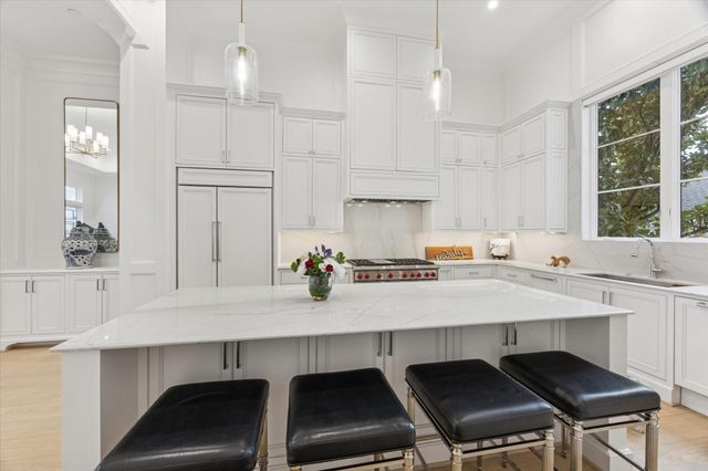 1335 Peden Street, Houston, TX 77006