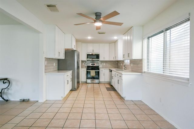 5635 Greenhill Forest Drive, Houston, TX 77088