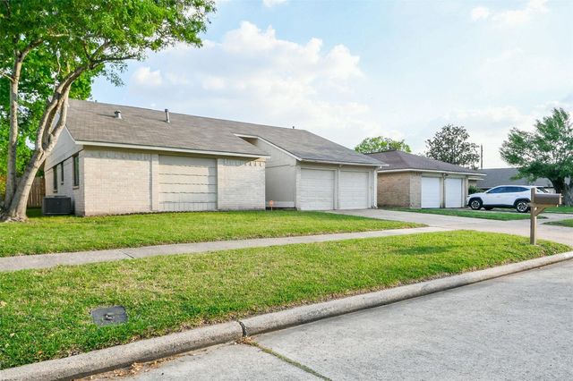 5635 Greenhill Forest Drive, Houston, TX 77088