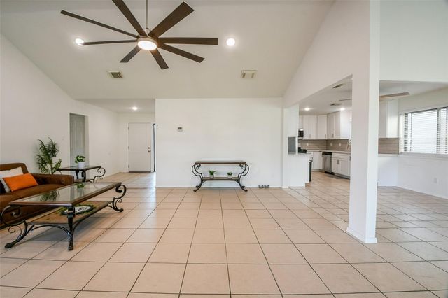 5635 Greenhill Forest Drive, Houston, TX 77088