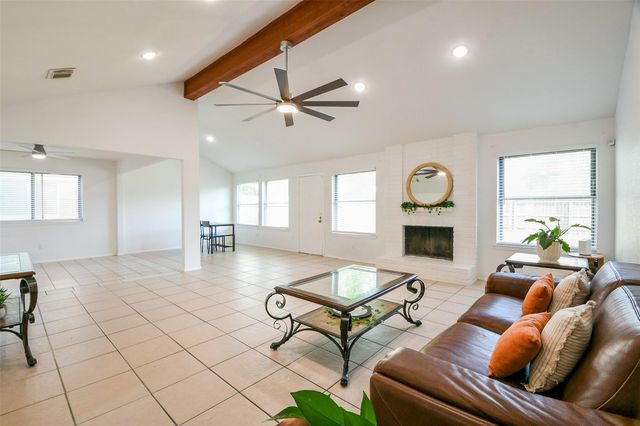 5635 Greenhill Forest Drive, Houston, TX 77088