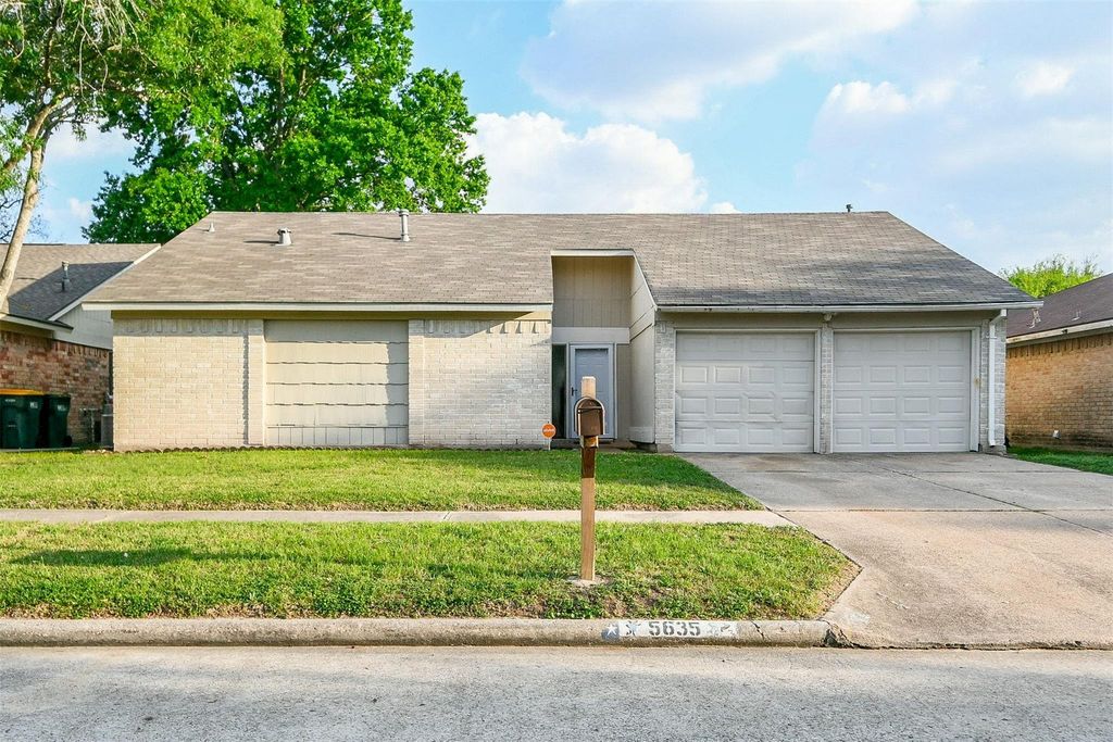 5635 Greenhill Forest Drive, Houston, TX 77088