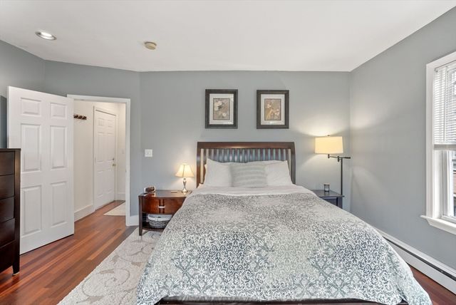 31 Regent St 3R, Cambridge, MA 02140