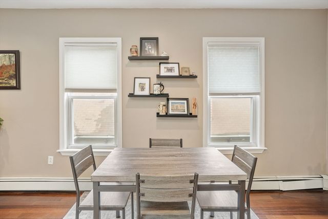 31 Regent St 3R, Cambridge, MA 02140