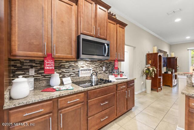 72 BRADFORD LAKE Circle, Jacksonville, FL 32218