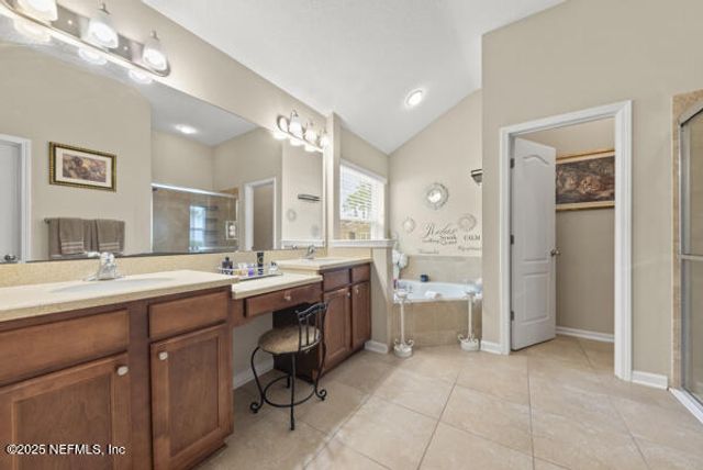 72 BRADFORD LAKE Circle, Jacksonville, FL 32218