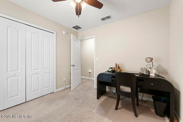 72 BRADFORD LAKE Circle, Jacksonville, FL 32218