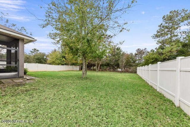 72 BRADFORD LAKE Circle, Jacksonville, FL 32218