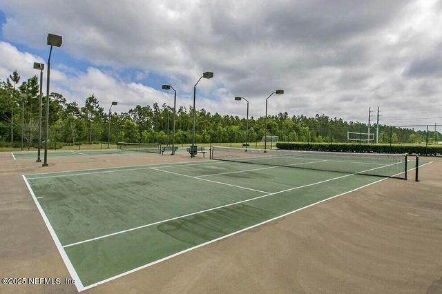 72 BRADFORD LAKE Circle, Jacksonville, FL 32218