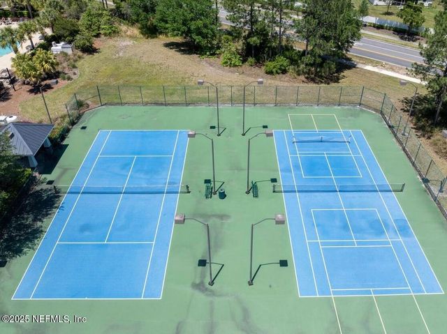 72 BRADFORD LAKE Circle, Jacksonville, FL 32218