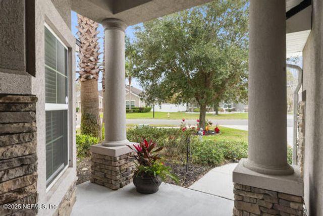 72 BRADFORD LAKE Circle, Jacksonville, FL 32218