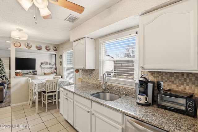 1 Mimi Lane, Howell, NJ 07731