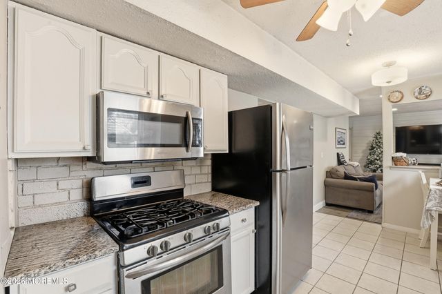 1 Mimi Lane, Howell, NJ 07731