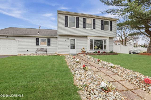 1 Mimi Lane, Howell, NJ 07731