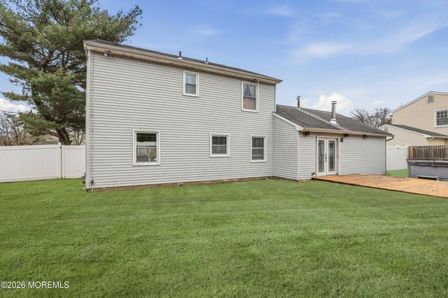 1 Mimi Lane, Howell, NJ 07731