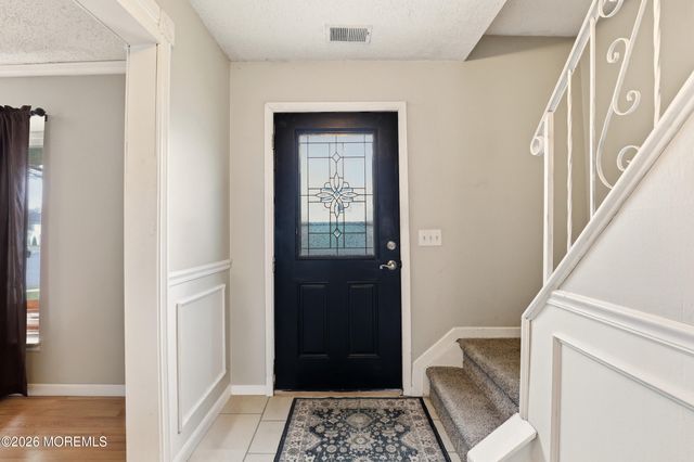 1 Mimi Lane, Howell, NJ 07731